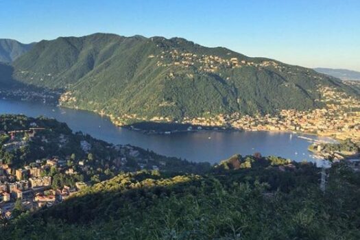 Apartment with terrace overlooking the lake in Como