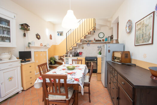 House with large terrace in Argegno