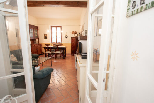 House with large terrace in Argegno