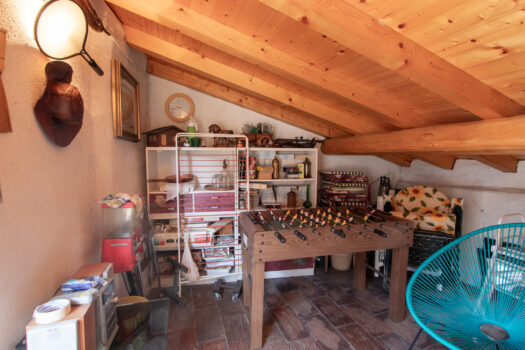 House with large terrace in Argegno