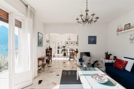 Lake house with view and garden in Carate Urio