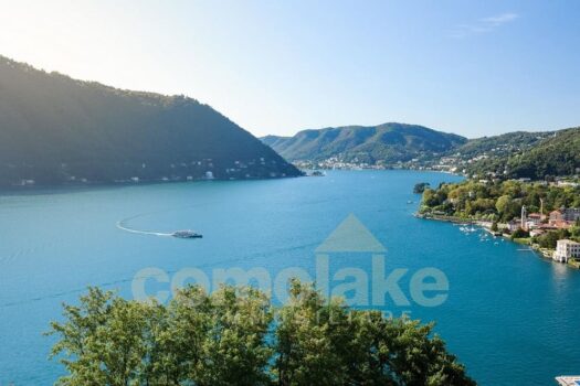 Penthouse with wonderful lake view in Cernobbio