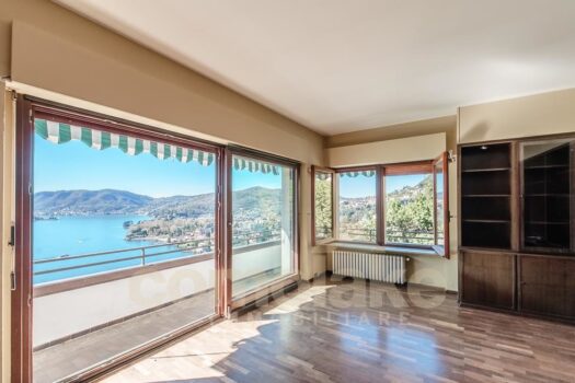 Penthouse with wonderful lake view in Cernobbio