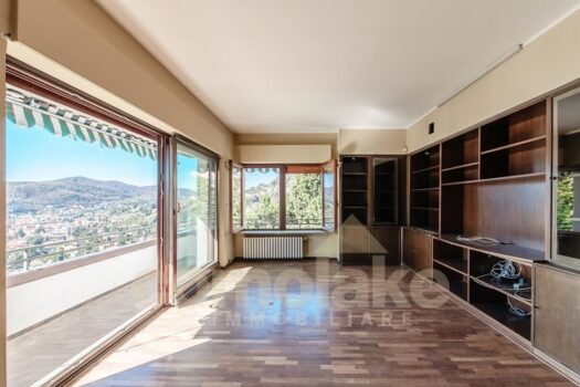 Penthouse with wonderful lake view in Cernobbio