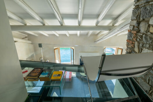 Lake front penthouse in Argegno – Large exclusive terrace