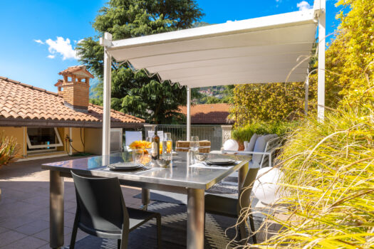 Lake front penthouse in Argegno – Large exclusive terrace