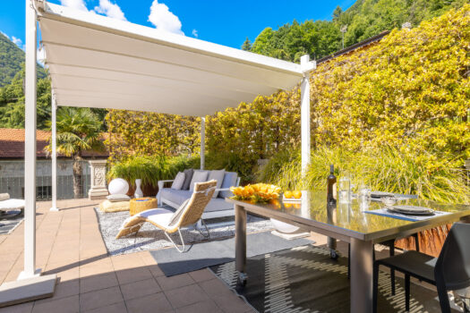 Lake front penthouse in Argegno – Large exclusive terrace