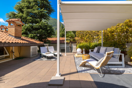 Lake front penthouse in Argegno – Large exclusive terrace
