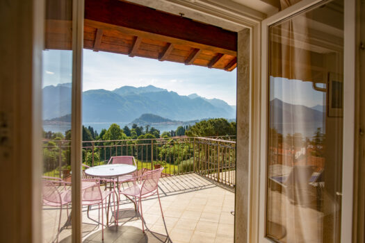 Small Villa with garden in Griante – stunning lake view