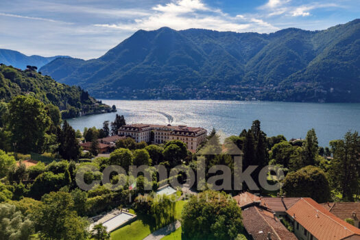 Apartment with garden and lake view