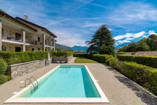 Three-room apartment with garden in Tremezzina – residence with swimming pool