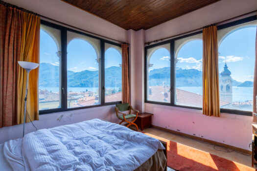 Historic villa in the centre of Menaggio – stunning lake view