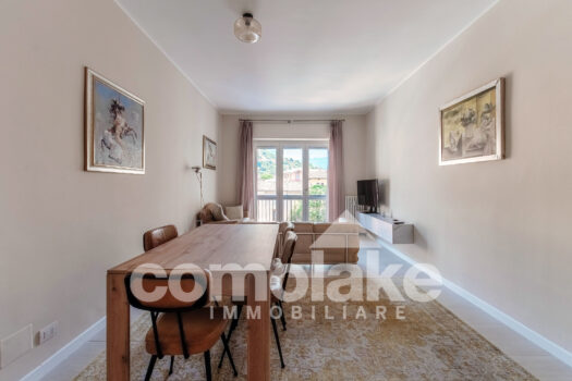 Central Cernobbio apartment with a terrace