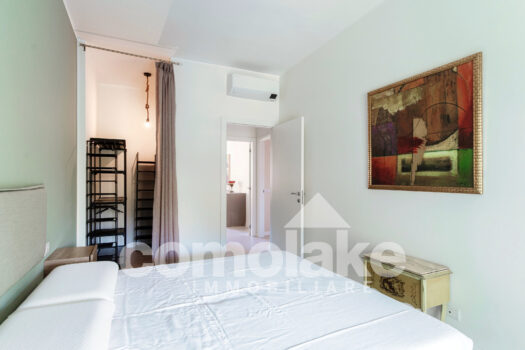 Central Cernobbio apartment with a terrace