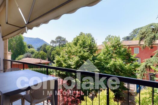 Central Cernobbio apartment with a terrace
