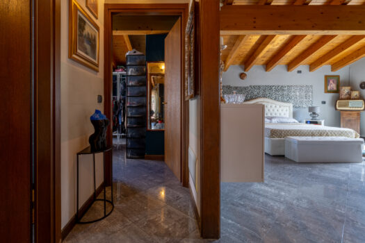House with garden in Gravedona ed Uniti – completely renovated
