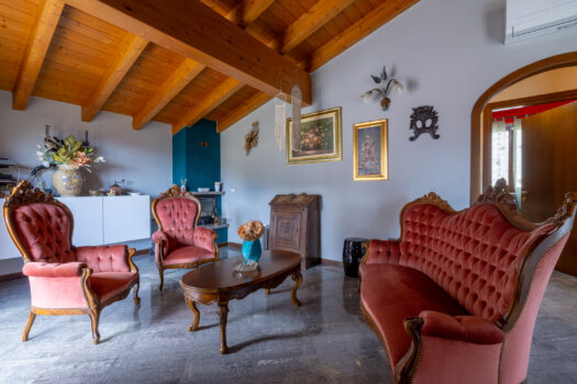 House with garden in Gravedona ed Uniti – completely renovated
