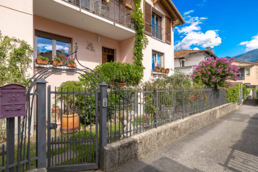 House with garden in Gravedona ed Uniti – completely renovated