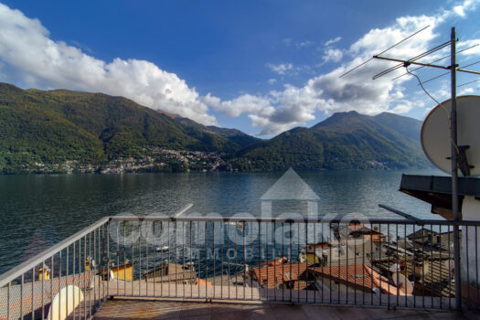 Lakeside home with a spacious terrace