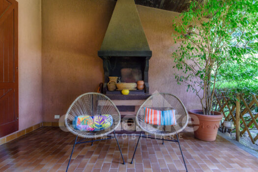 Independent villa with spacious garden