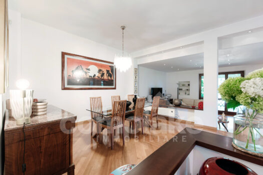 Independent villa with spacious garden