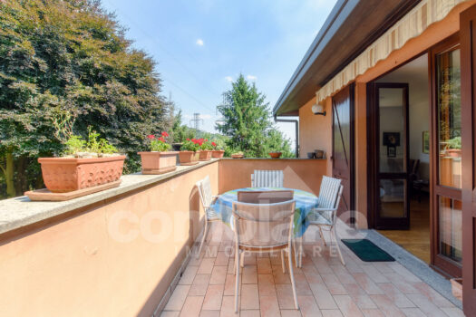 Independent villa with spacious garden