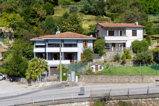 Three-room apartment with lake view in Gravedona – near the centre