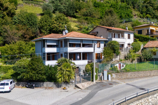 Three-room apartment with lake view in Gravedona – near the centre
