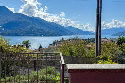 Three-room apartment with lake view in Gravedona – near the centre