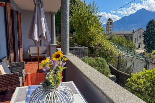 Three-room apartment with lake view in Gravedona – near the centre