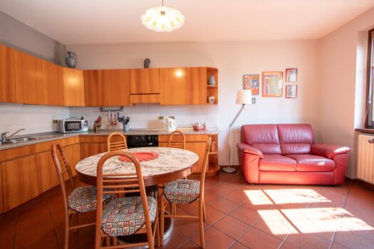 Three-room apartment with lake view in Gravedona – near the centre