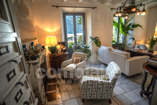 Villa facing the lake with boathouse in Moltrasio