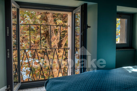 Villa facing the lake with boathouse in Moltrasio