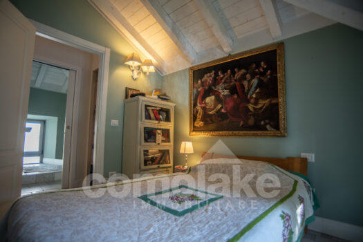 Villa facing the lake with private boathouse in Moltrasio