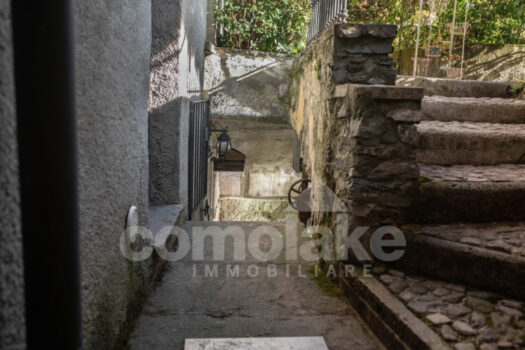 Villa facing the lake with boathouse in Moltrasio