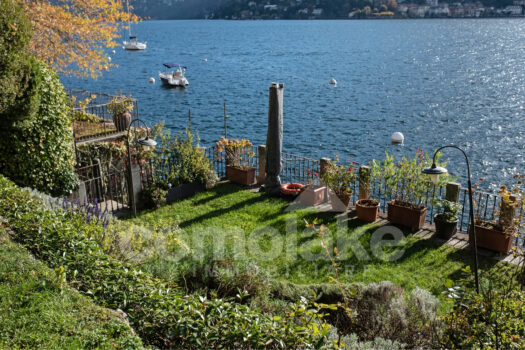 Villa facing the lake with boathouse in Moltrasio