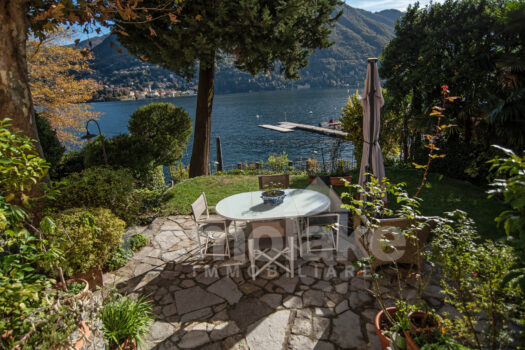 Villa facing the lake with boathouse in Moltrasio