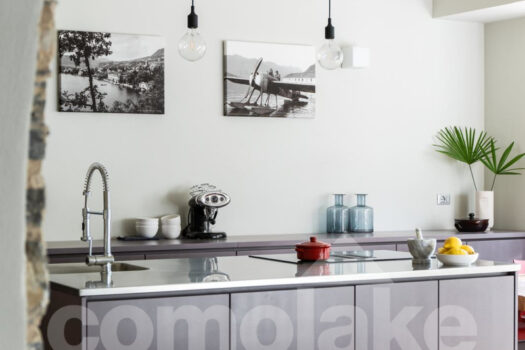 Open-plan apartment in a historic villa in downtown Cernobbio