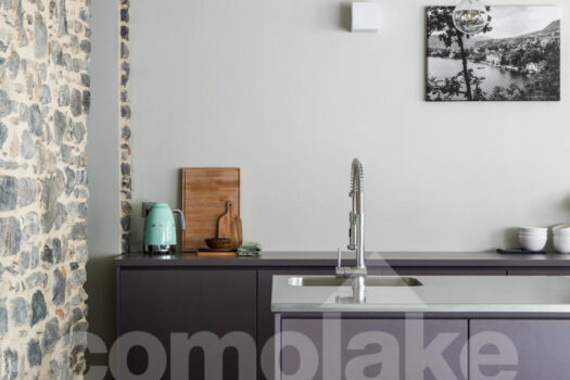 Open-plan apartment in a historic villa in downtown Cernobbio