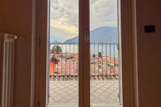 Small villa with garden in Pianello del Lario – lake view