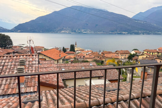 Small villa with garden in Pianello del Lario – lake view