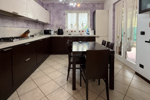 Small villa with garden in Pianello del Lario – lake view