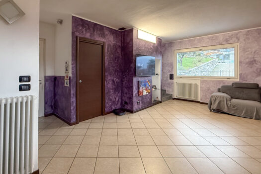 Small villa with garden in Pianello del Lario – lake view