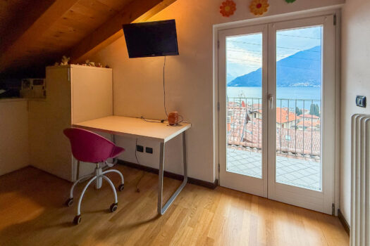 Small villa with garden in Pianello del Lario – lake view