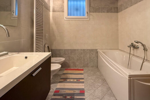 Small villa with garden in Pianello del Lario – lake view