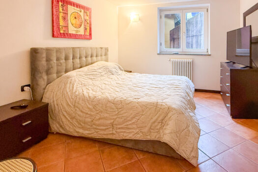 Small villa with garden in Pianello del Lario – lake view