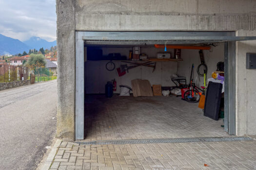 Small villa with garden in Pianello del Lario – lake view