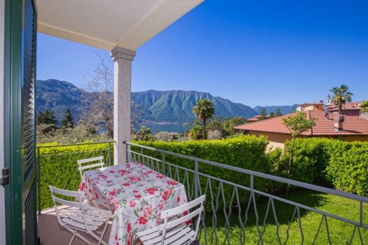 Small villa with garden in Tremezzina – stunning lake view