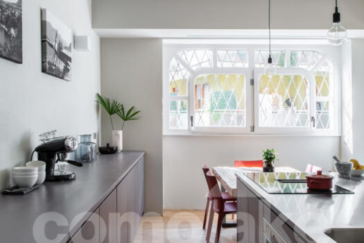 Open-plan apartment in a historic villa in downtown Cernobbio