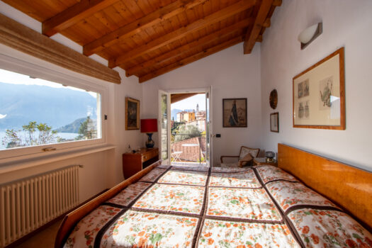 Small villa with garden in Tremezzina – stunning lake view